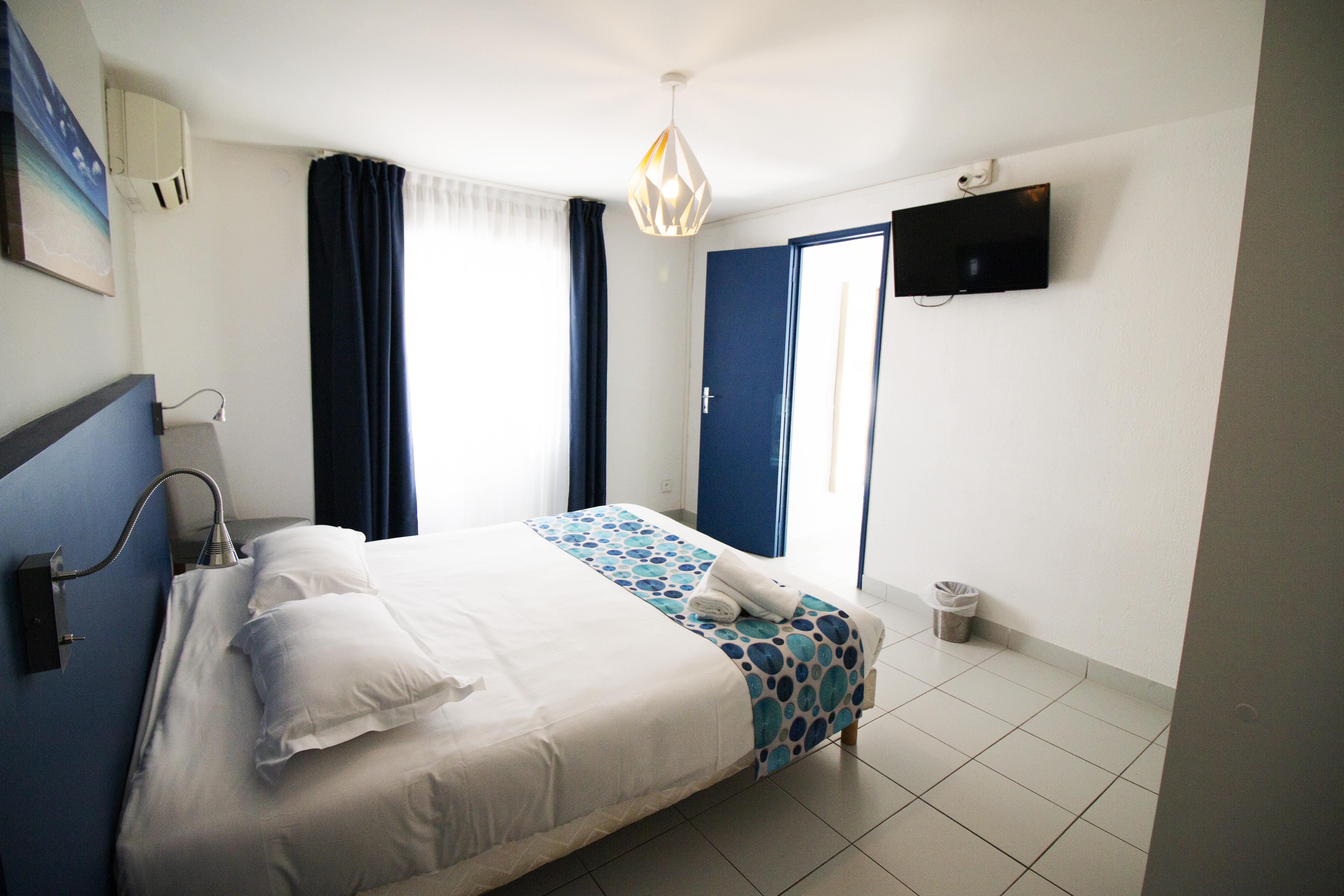 Hotel Bel Azur Six-Fours-les-Plages Exterior photo